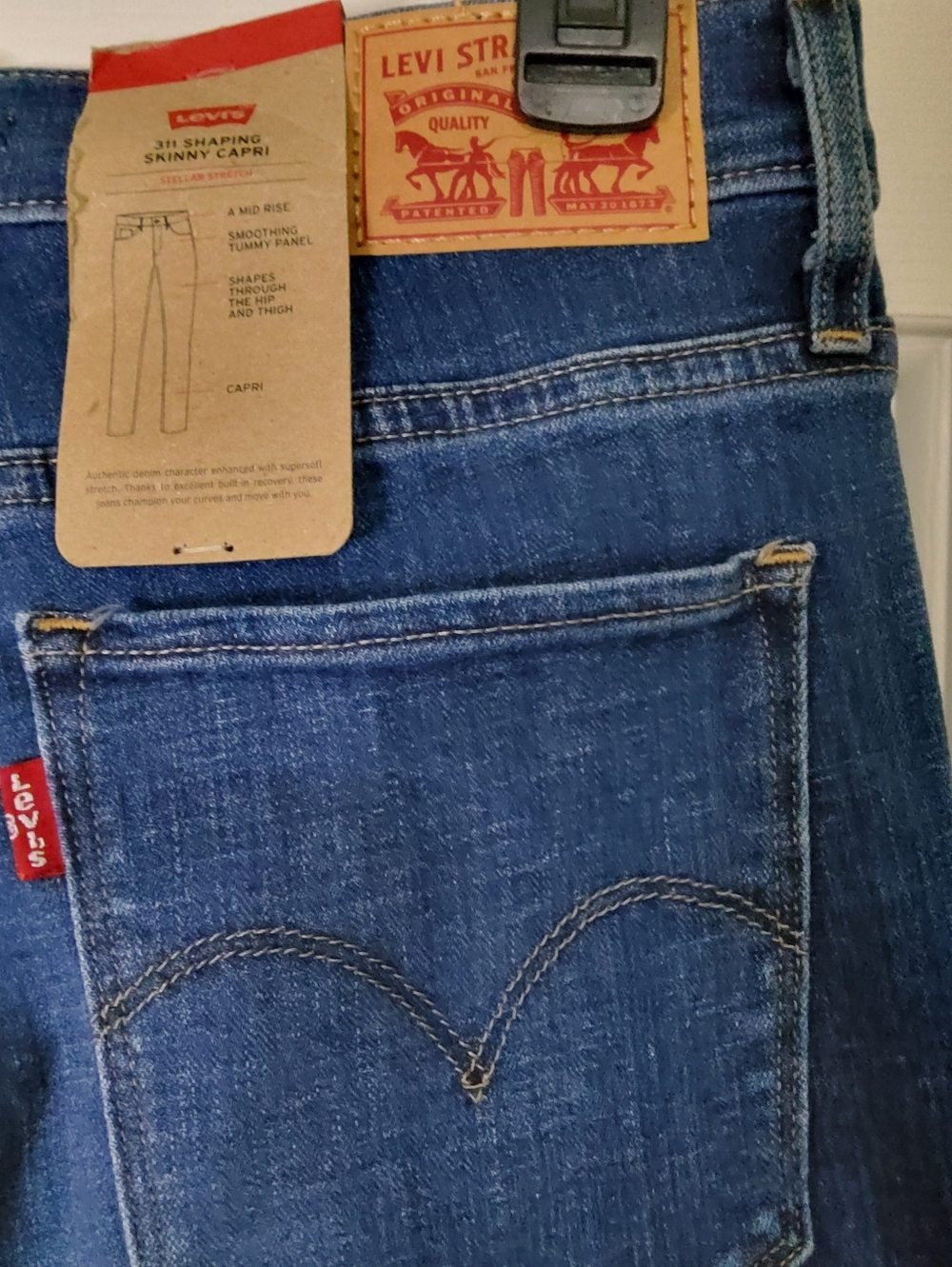 Levi's Womens 311 Shaping Capri Demin Jeans Medium Wash Size 28 - Picture 8 of 12